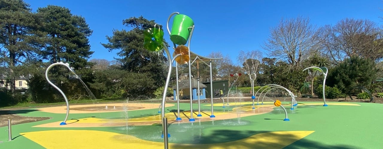 What's the difference between rubber mulch and wet pour play surfaces